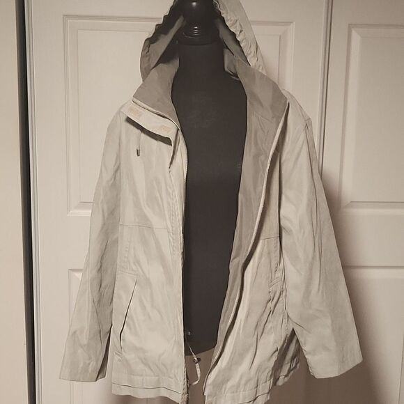 Gallery rain coat jacket  - Picture 1 of 11